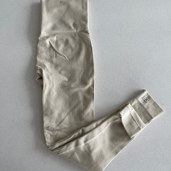 SET active Sculptflex Leggings - Oat Milk - Picture 2 of 5